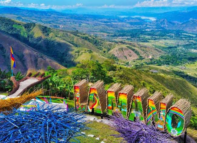RUTA DE MONTAÑA Y MANO DEL GIGANTE